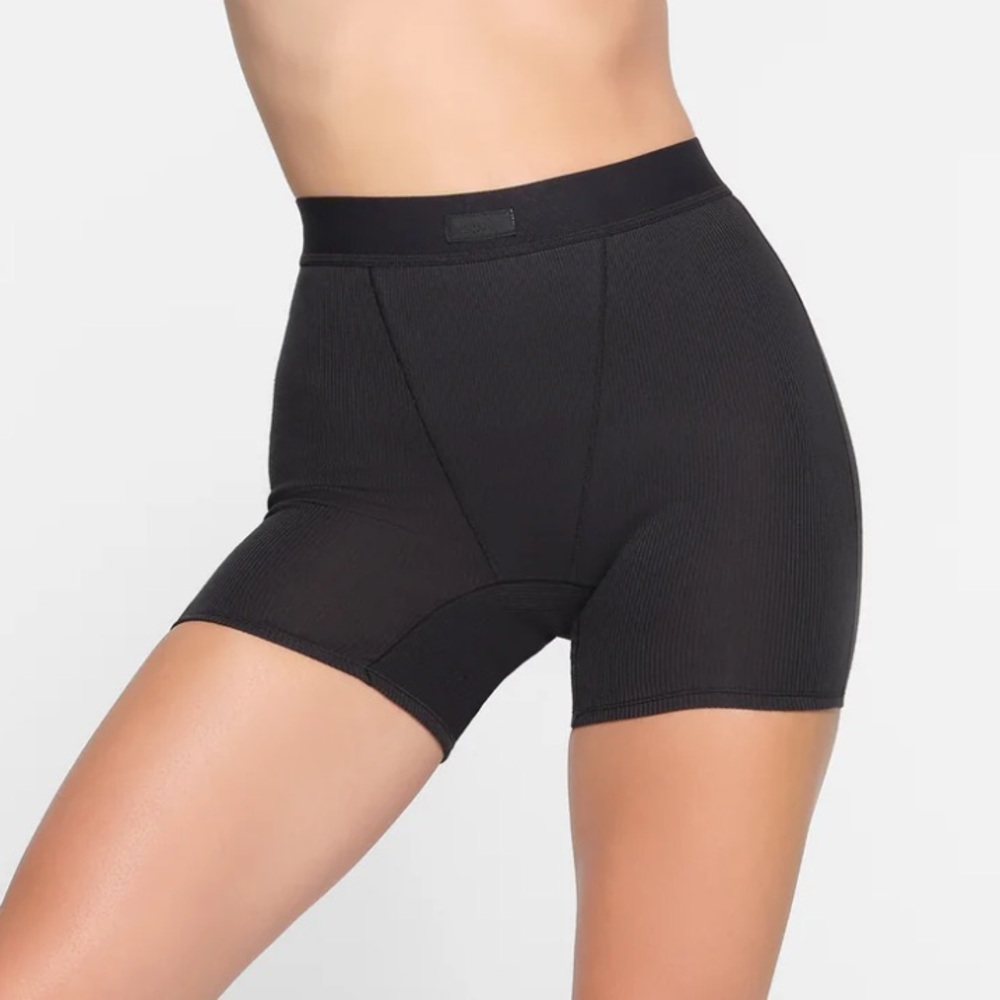 Skims cotton rib boxer shorts
